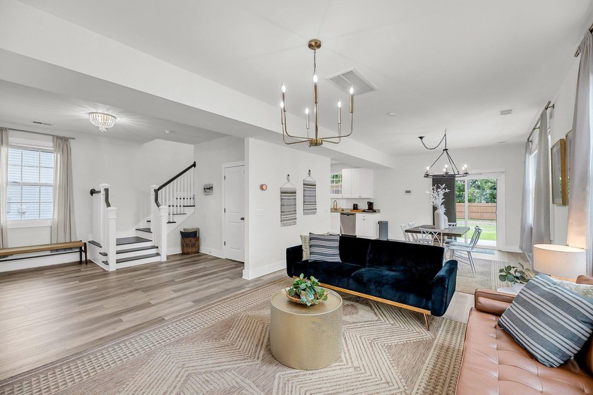 Welcome to this beautifully maintained, fully furnished - photo 9