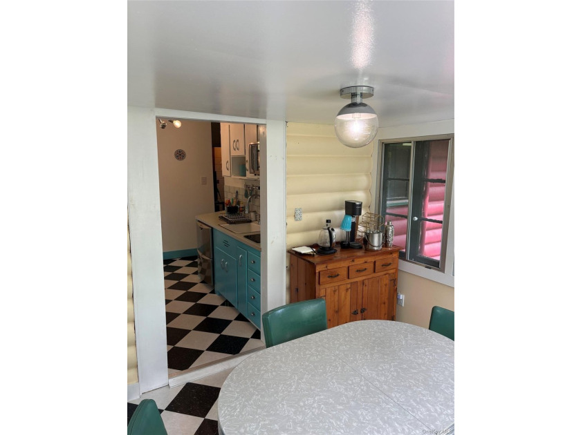 Charming Smallwood cabin offering lake rights and rare extra - photo 10