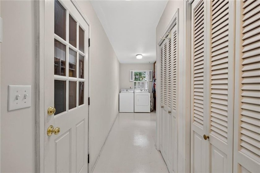 Incredible opportunity in sought-after Hampton Hall, ideally - photo 21