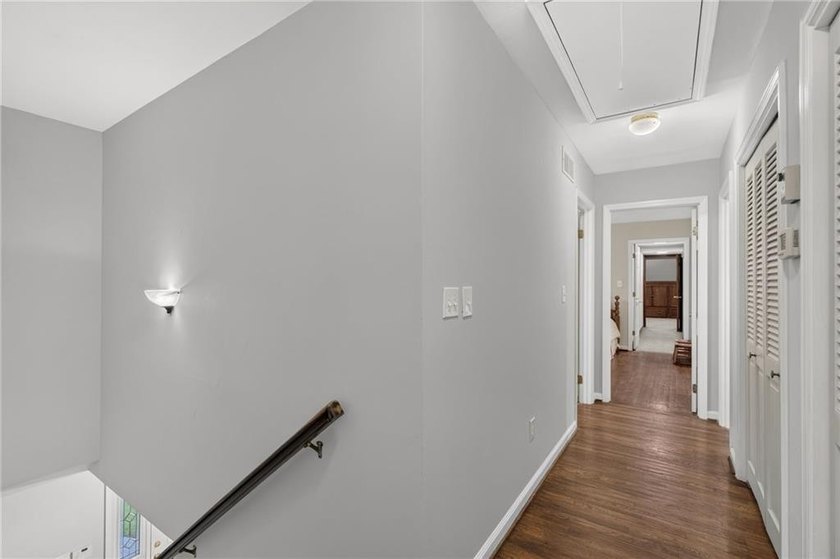Incredible opportunity in sought-after Hampton Hall, ideally - photo 23