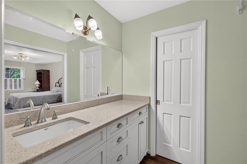Incredible opportunity in sought-after Hampton Hall, ideally - photo 26