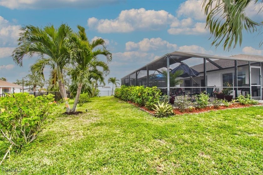 Nestled in the peaceful surroundings of North Cape Coral, this - photo 30