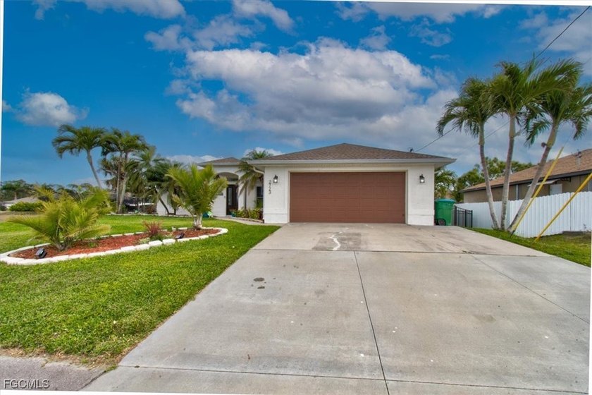 Nestled in the peaceful surroundings of North Cape Coral, this - photo 33