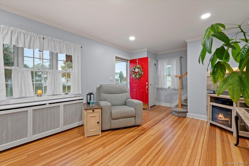 Welcome to this beautifully restored and thoughtfully updated - photo 5