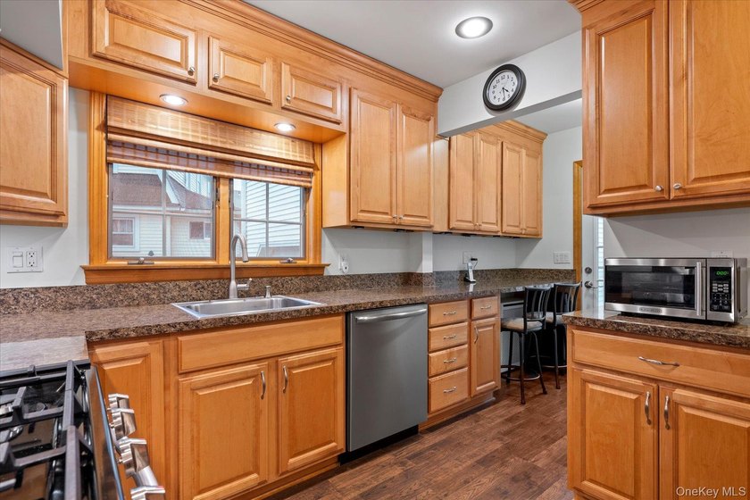 Welcome to this beautifully restored and thoughtfully updated - photo 9