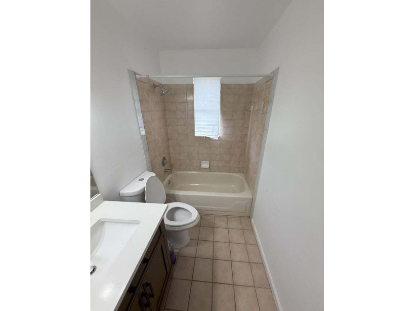 Beautiful 3BR/2BA home on an oversized lot in desirable - photo 17