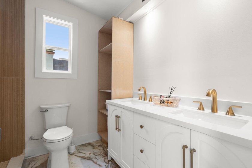 Stop searching ,your home in the heart of West Ashley located in - photo 19