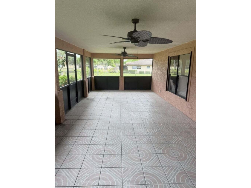 Beautiful 3BR/2BA home on an oversized lot in desirable - photo 22