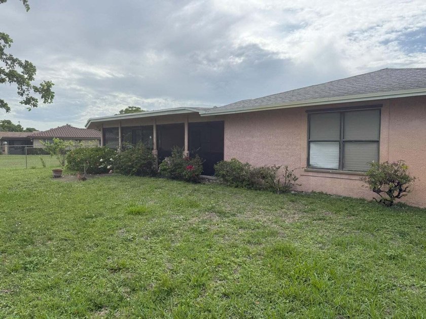 Beautiful 3BR/2BA home on an oversized lot in desirable - photo 23