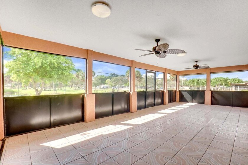 Beautiful 3BR/2BA home on an oversized lot in desirable - photo 27