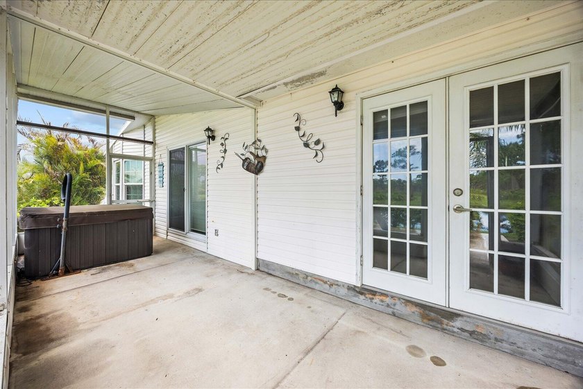 Welcome to this charming 2-bedroom, 2-bathroom + den, 1 CG in - photo 28