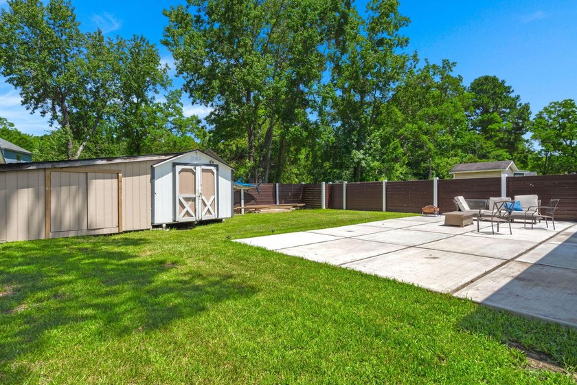 Stop searching ,your home in the heart of West Ashley located in - photo 34