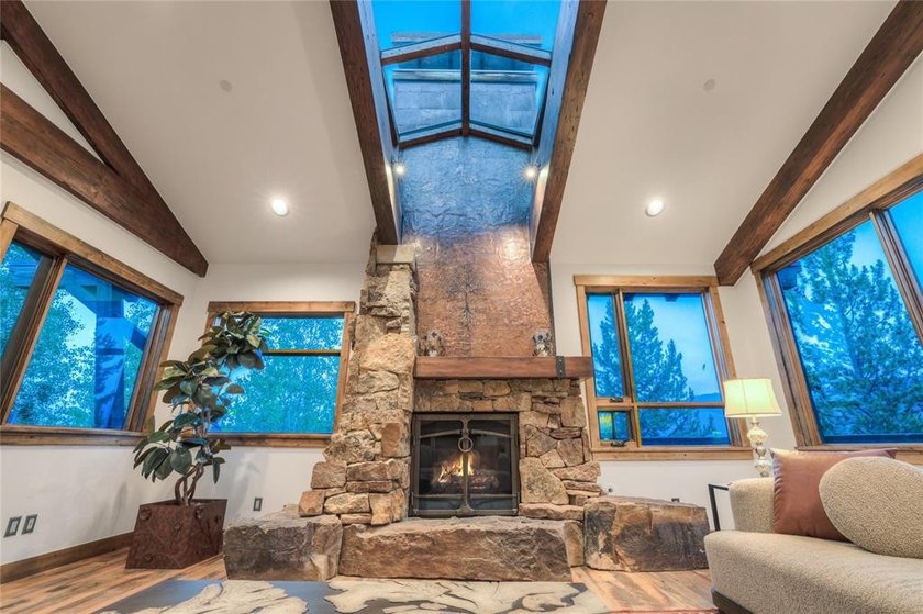The Closest Ski-In/Ski-Out Single-Family Home to Peak 8. Some - photo 11