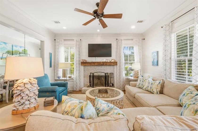 Welcome to coastal luxury in the highly sought-after Ocean Oaks - photo 14