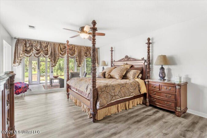 Public Remarks: THIS HOUSE COMES FURNISHED and is Turn Key! - photo 18