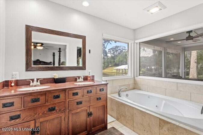 Public Remarks: THIS HOUSE COMES FURNISHED and is Turn Key! - photo 20