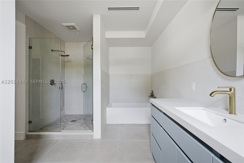 This is a new home, Minimum ceiling height is 10 feet with up to - photo 21