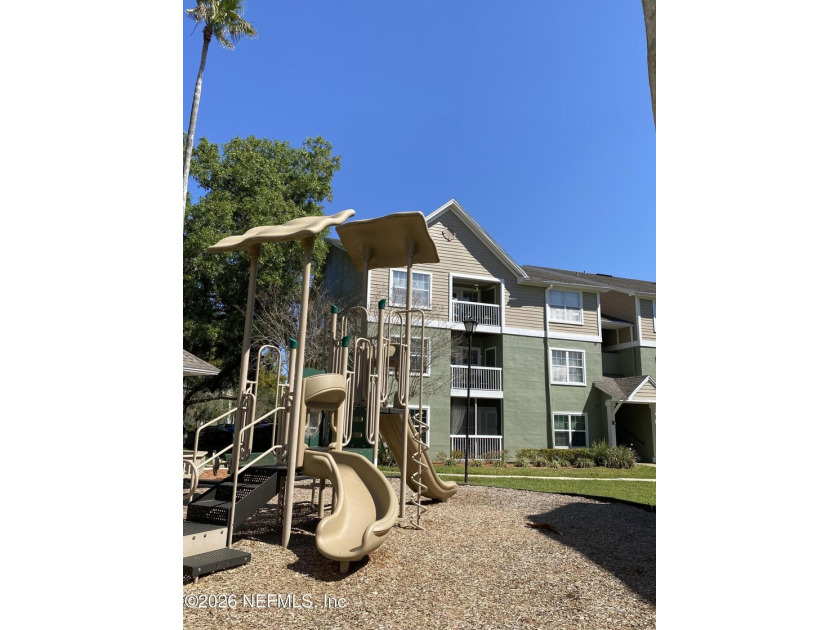 GREAT OPPORTUNITY; Location and Price! Ideally located just - photo 21
