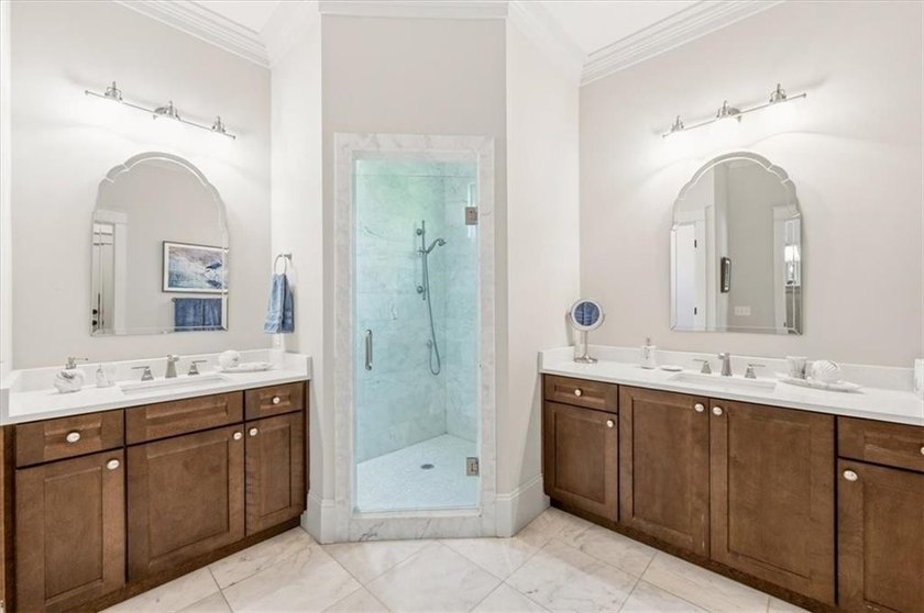 Welcome to coastal luxury in the highly sought-after Ocean Oaks - photo 22