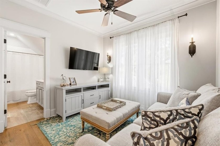 Welcome to coastal luxury in the highly sought-after Ocean Oaks - photo 25