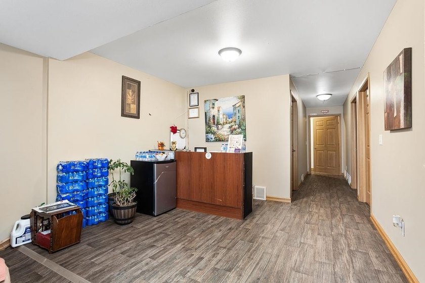 Here is an investment opportunity ready for new owners!! This - photo 36
