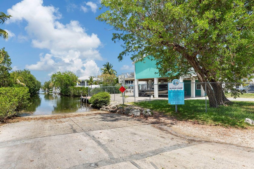 Are you looking for a canal-front home that could use your TLC? - photo 42