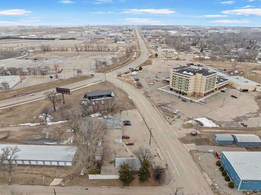 Here is an investment opportunity ready for new owners!! This - photo 46