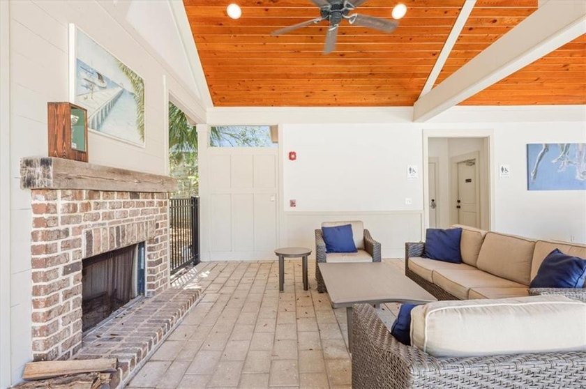 Welcome to coastal luxury in the highly sought-after Ocean Oaks - photo 54
