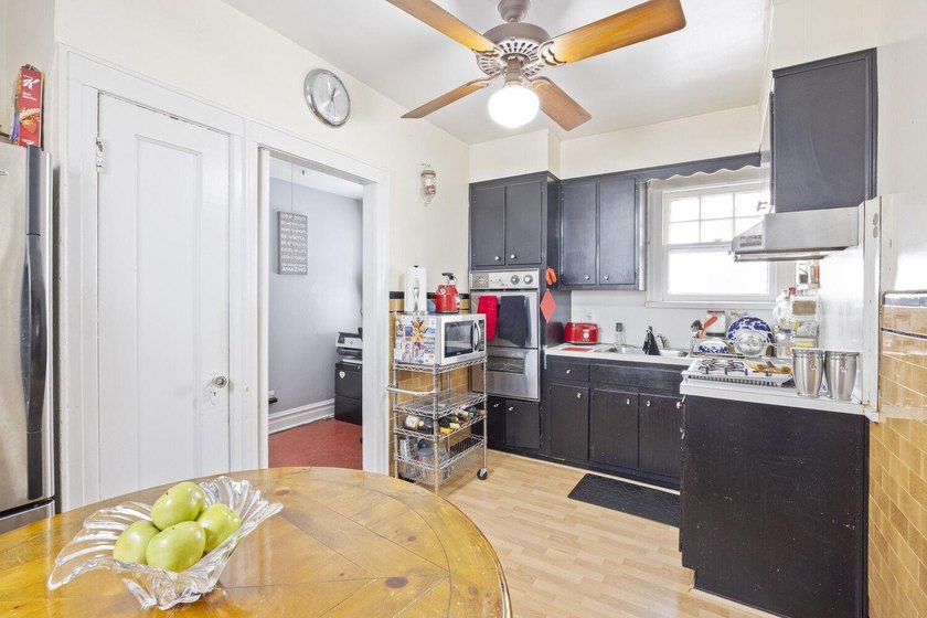 Welcome to 1570 Hendrickson Street, a charming townhouse - photo 5