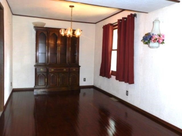 Three bedroom, 2.5 remodeled baths, 2-car resort property - photo 5