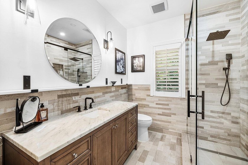 Stunning 4 BD 3 BA, beautifully renovated home on an oversized - photo 18