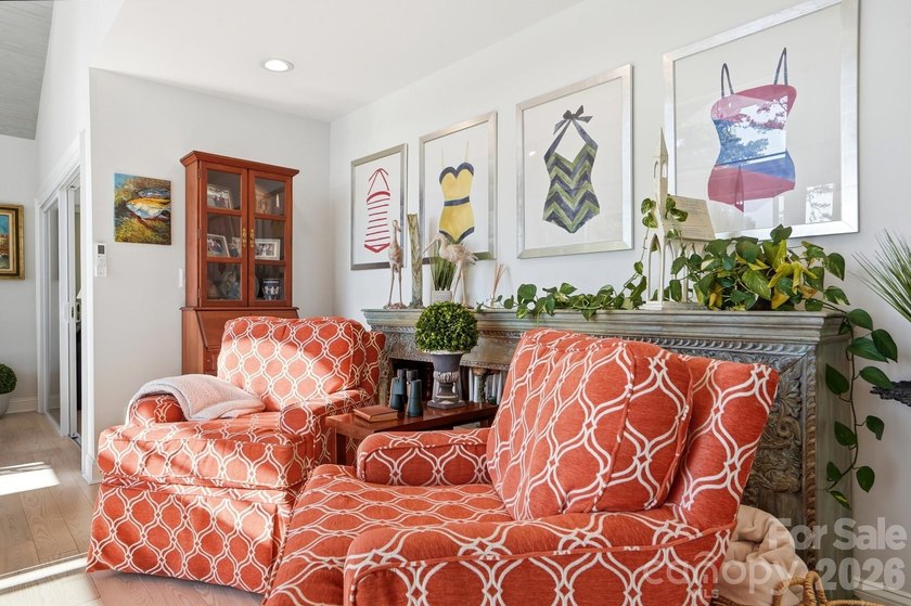 Experience luxury lakefront living in this extraordinary 3BR, 3 - photo 30