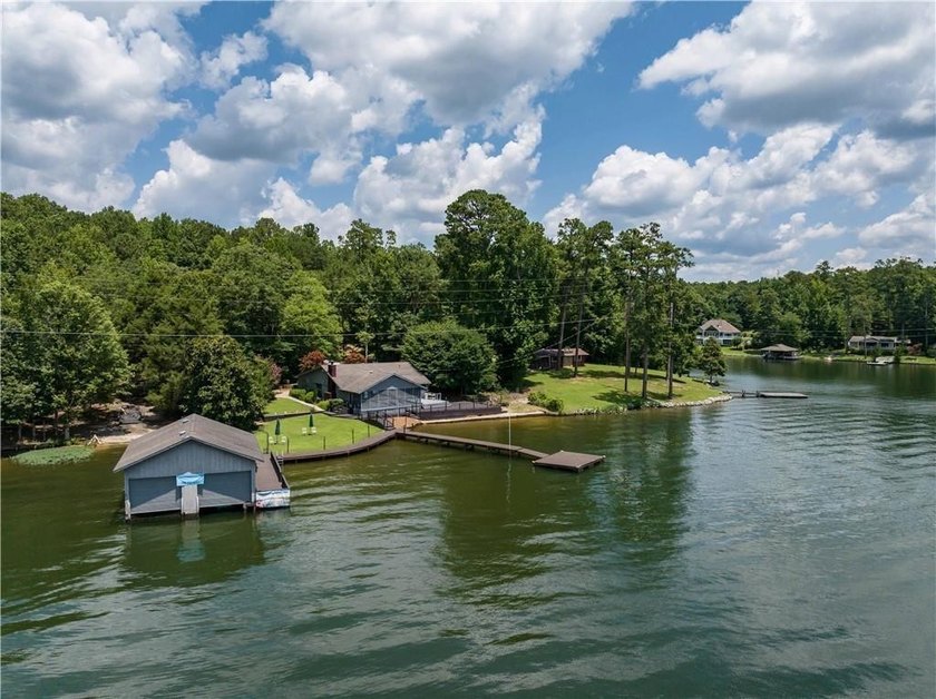 Enjoy a great location on Lake Harding with panoramic big water - photo 3