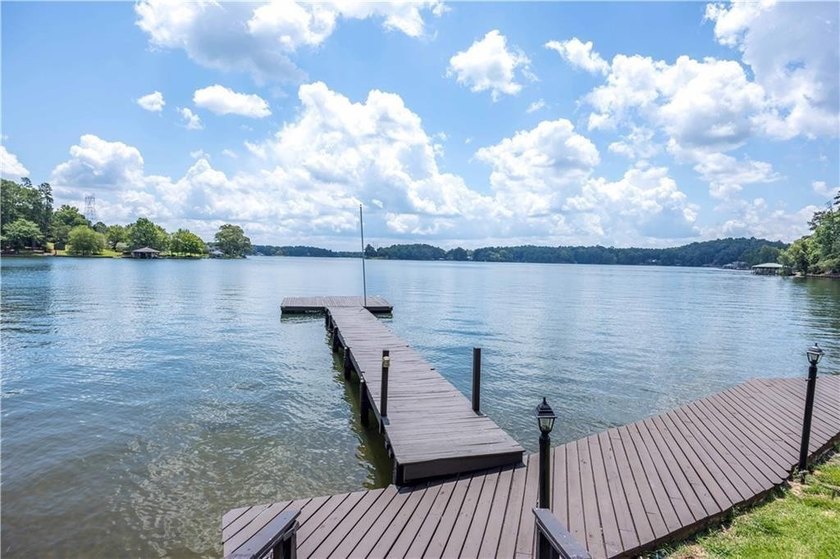 Enjoy a great location on Lake Harding with panoramic big water - photo 9