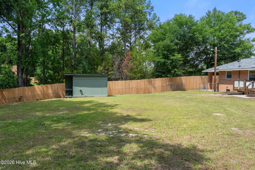 Solid well maintained brick home with 2 large shops on a 0.91 - photo 27