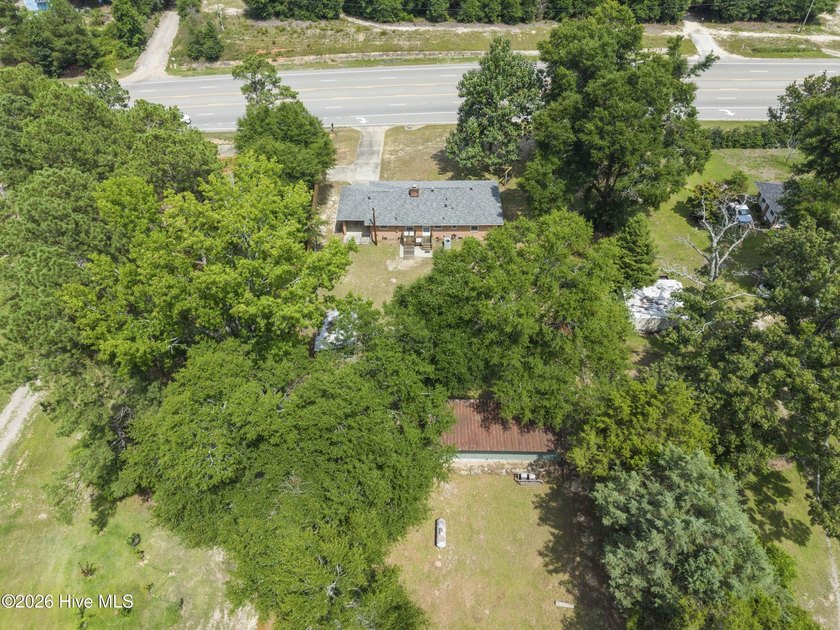 Solid well maintained brick home with 2 large shops on a 0.91 - photo 29