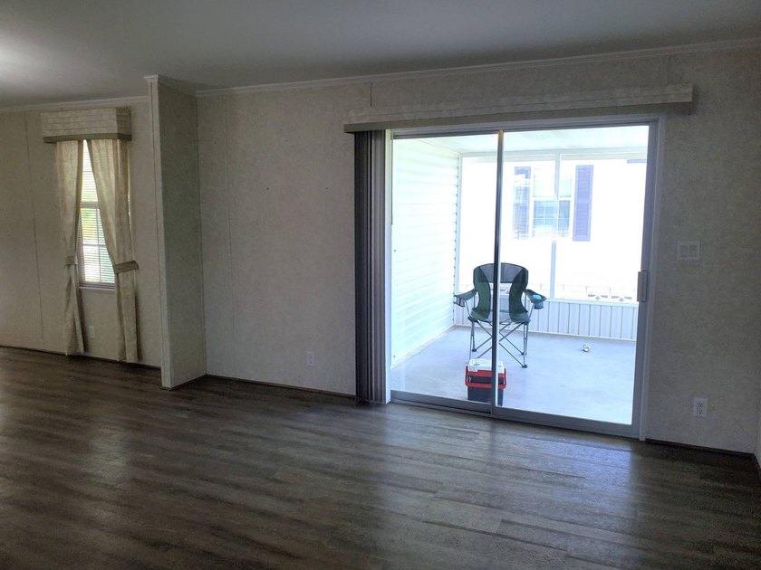 THIS HOME IS ON LEASED LAND WITH A MONTHLY LOT RENT OF $542 AND - photo 33