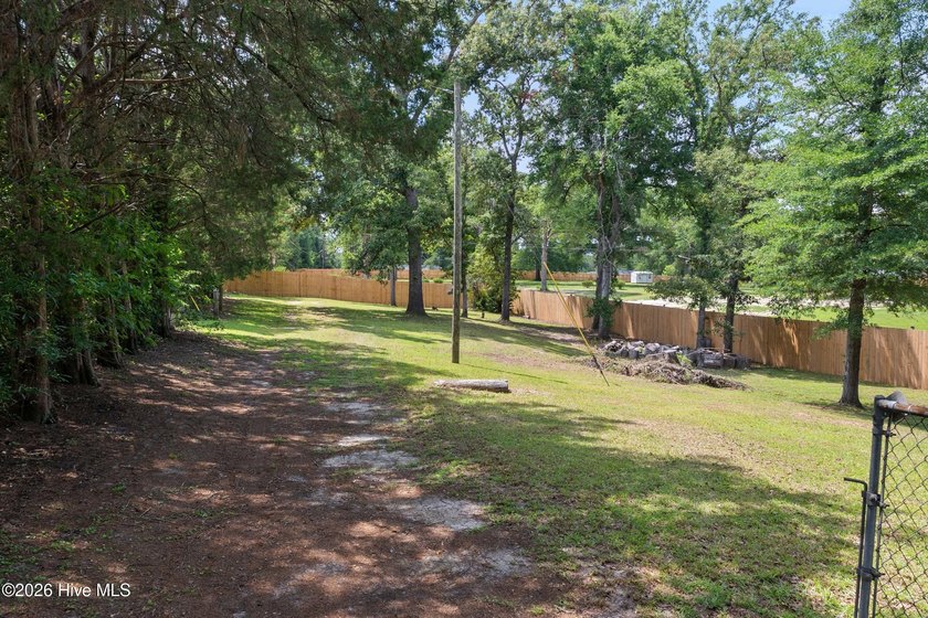 Solid well maintained brick home with 2 large shops on a 0.91 - photo 36
