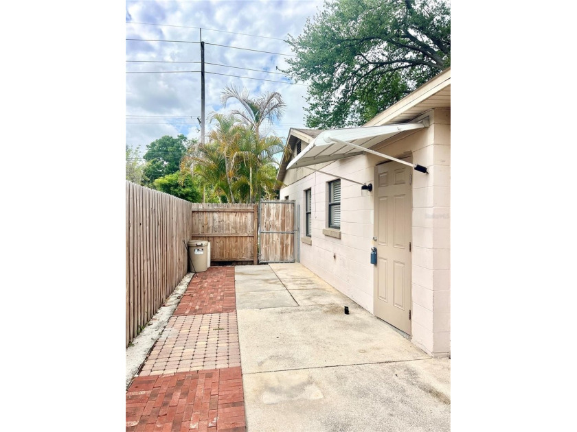 Unique property in West Tampa featuring a 2BR/1BA main house - photo 7