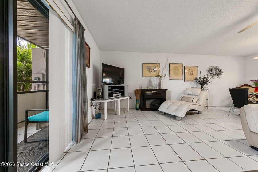 Beautiful updated 2 bdrm, 2.5 bath two story townhouse in Indian - photo 11