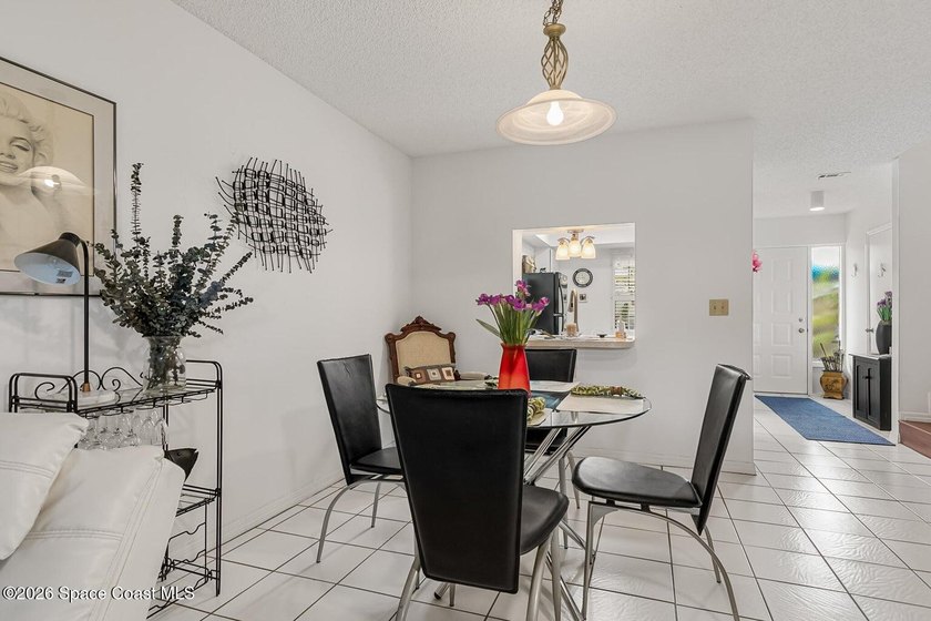 Beautiful updated 2 bdrm, 2.5 bath two story townhouse in Indian - photo 17