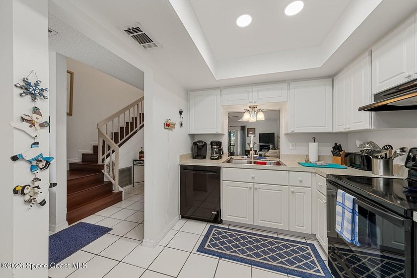 Beautiful updated 2 bdrm, 2.5 bath two story townhouse in Indian - photo 22