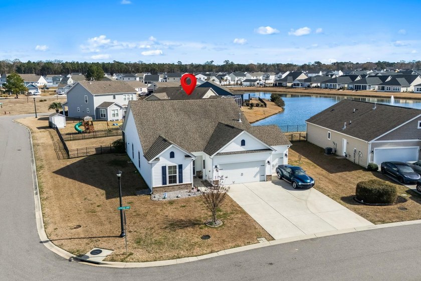 If you're looking for exceptional value, an ideal layout, and a - photo 2