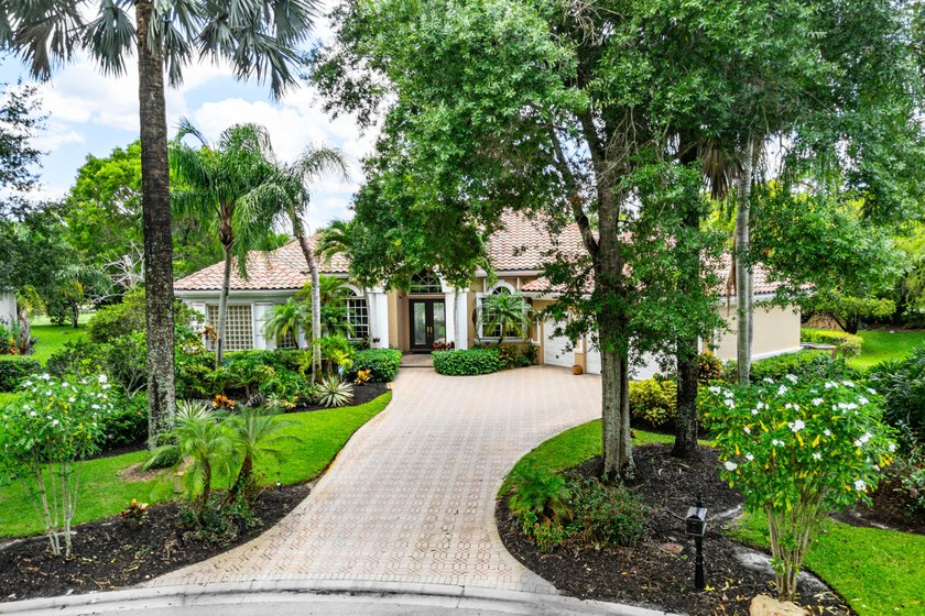 Welcome to this beautifully maintained 5-bedroom, 3-bathroom - photo 33
