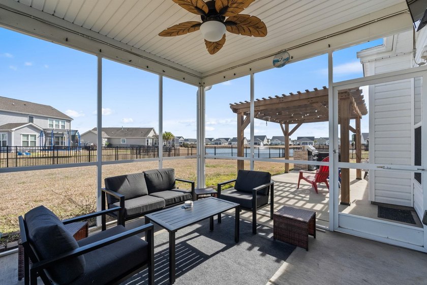 If you're looking for exceptional value, an ideal layout, and a - photo 4
