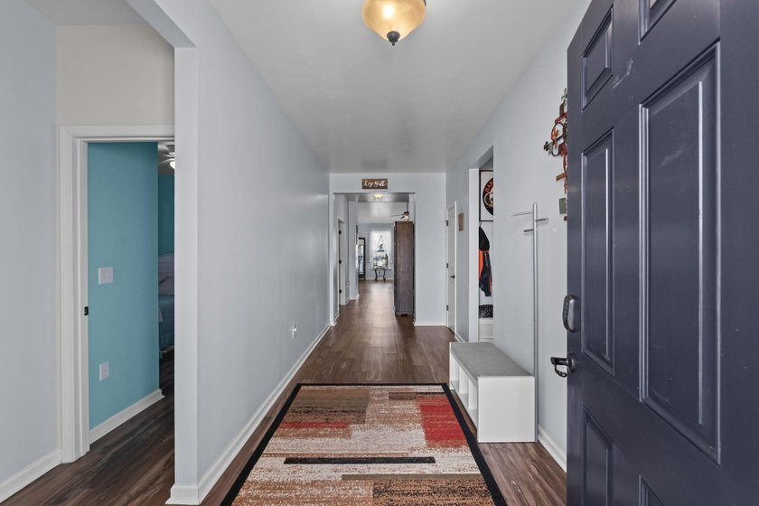 If you're looking for exceptional value, an ideal layout, and a - photo 9