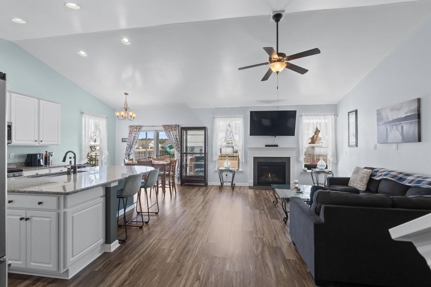 If you're looking for exceptional value, an ideal layout, and a - photo 10