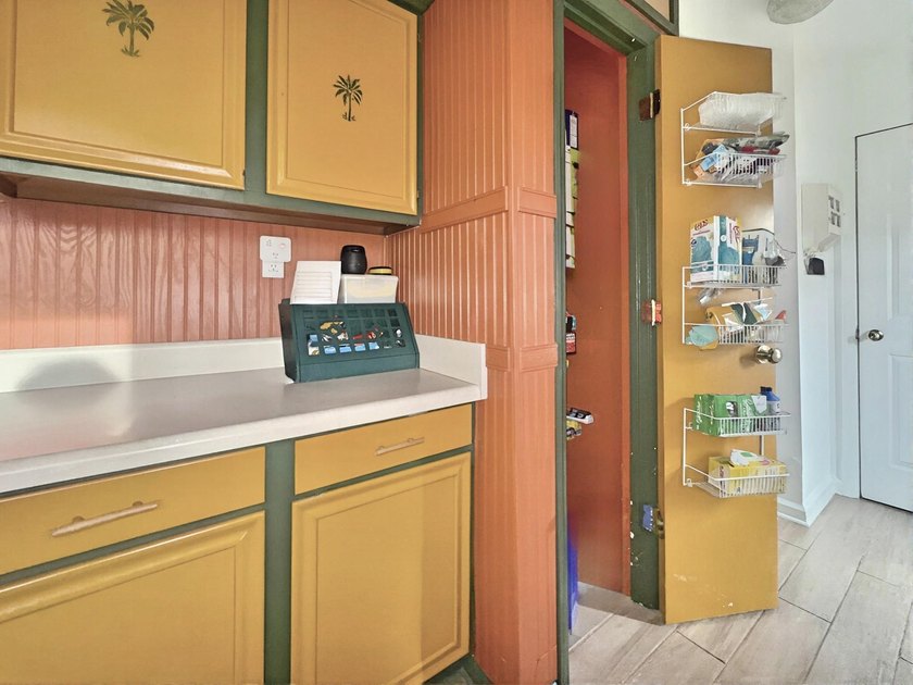 Exceptional Value 3-Bedroom Townhome Approximately One Mile to - photo 8