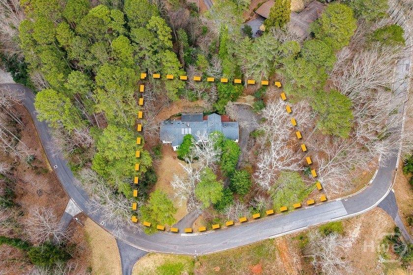 Discover a private woodland retreat just minutes from Five - photo 30