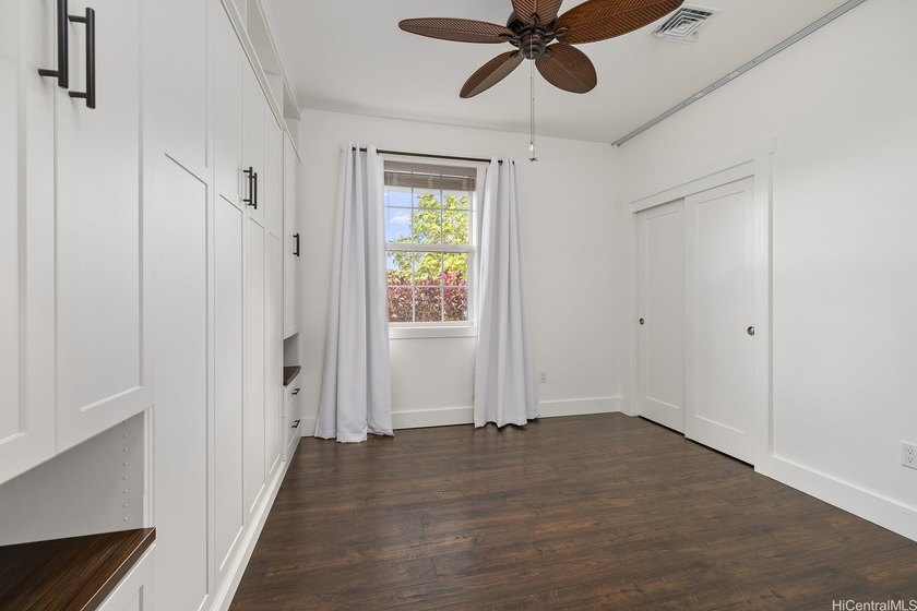 A rare offering in the heart of Manoa, this extensively - photo 13